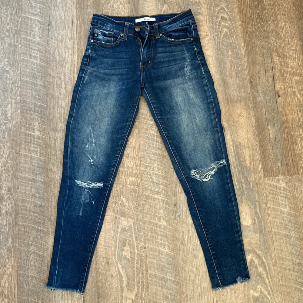 Kancan | Distressed Ripped Stretch Skinny Mid Rise Jeans